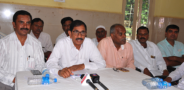 ಜಿಲ್ಲೆಗೆ ನೀರು ಹರಿಸದಿದ್ದರೆ ಸಿ.ಎಂ.ಗೆ ಕಪ್ಪು ಬಾವುಟ ಪ್ರದರ್ಶನ